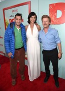 Premiere of Netflix's 'The Do Over' 16.5.20 Da76fc484196113