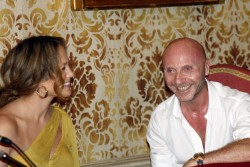Jennifer Lopez @ Marc Anthony Receives Honorary Award From Milan Town Council, Milan on July 1, 2008 x58 Ef09eb497122971