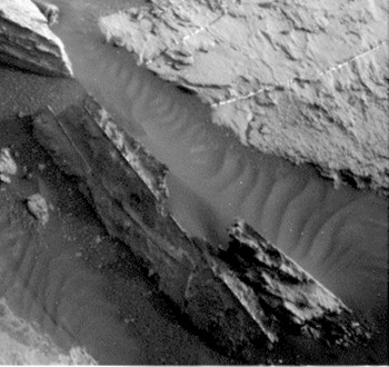 MARS: CURIOSITY u krateru  GALE Vol II. - Page 16 0291a3502928250