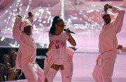 Рианна (Rihanna) MTV Video Music Awards in New York City, 28.08.2016 (27xHQ) 12981f503766038