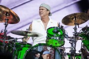 The Red Hot Chili Peppers - Perfoms on stage at T in The Park Festival in Strathallan Castle, Scotland, July 10 2016 (34xHQ) E18cc3523509225