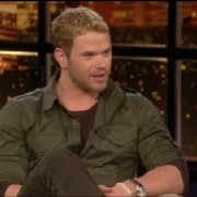 Kellan Lutz - Imagenes/Videos de Paparazzi / Estudio/ Eventos etc. - Página 18 B40e8a132828857