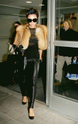 Victoria arrived at JFK airport,NY,13.feb.09 B7b9b926678814