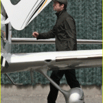 Candids: Entrenando para ser piloto (22 de abril 2009) 17b3f433552124