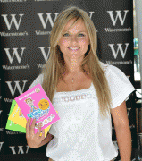 Geri Halliwell - In Mini - Al lancio del suo libro - 30 mag 09 D26ba737395271