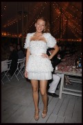 Blake Lively - Page 20 1efc5d131550397