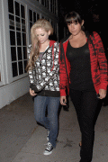 Avril Lavigne - Candids in LA - 15lug09 51133e42320657