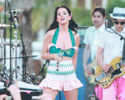 Katy Perry - Minigonnissima - Concert at  Fontainebleau Hotel , Miami - 01ago09 F2273d43957734