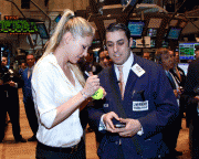 Anna Kournikova Rings The NYSE Opening Bell 7e44b730842727