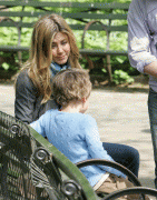 Jennifer Aniston - Page 6 Ecbdad35827415