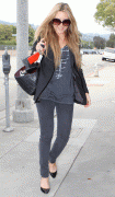 Amanda Bynes - in Jeans..... - Beverly Hills candids - 11 giu 09 7b6e2d39034625
