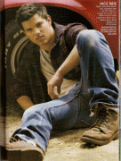 Taylor Lautner - Página 2 B5d3e648166182