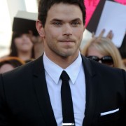 Kellan Lutz at the 'Eclipse' premiere 6970e786170614