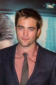 31 Mayo - Fotos de Robert en el Screening de Cosmopolis en Paris!!! * Editado * 0ed83f193100413