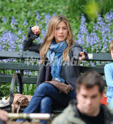 Jennifer Aniston - Page 6 C734d235828262