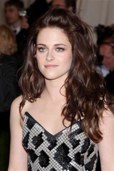 Kristen Stewart - Imagenes/Videos de Paparazzi / Estudio/ Eventos etc. - Página 23 9df2e8189044257