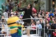 Nov 25, 2010 - Miranda Cosgrove - "Macy's Thanksgiving Day" 84th Annual Parade In NYC 0b5728108219766