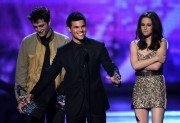 Imagenes varias, Gif  de los People's Choice Awards 2011 695db4113912077