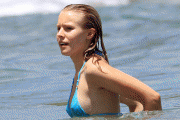 Kristen Bell - Bikini Candids - Hawaii - 18 giu 09 73db8439604226