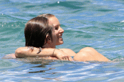 Kristen Bell - Bikini Candids - Hawaii - 18 giu 09 E893b839603978