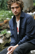 Robert Pattinson - Page 6 C8746f17153083