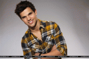 Outtakes from Taylor Lautner's 'SNL' photoshoot 9fc8cc79354051