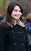 Nov 25, 2010 - Miranda Cosgrove - "Macy's Thanksgiving Day" 84th Annual Parade In NYC E1e7dc108219012