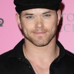 Kellan Lutz - Imagenes/Videos de Paparazzi / Estudio/ Eventos etc. - Página 18 D900d4132111607