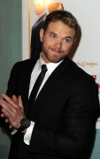 Kellan Lutz - Imagenes/Videos de Paparazzi / Estudio/ Eventos etc. - Página 18 13bc06132768689