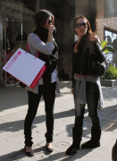 Elisabetta Canalis, Shopping Candids a Los Angeles, 02.12.09 *HQ ADDS* 4b20ba58510001