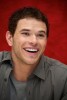 Kellan Lutz[Emmett Cullen] - Pagina 5 55dcfa84504726