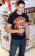 Alex Meraz & His 'Twilight' Wolfettes Have A Sweet Tooth 27f3e696494150