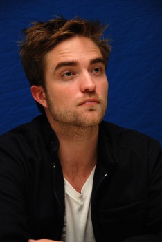 Breaking Dawn Press Conf. portraits Ad9a54158263697