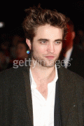 Robert Pattinson - Page 8 5a894a55683605