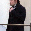 12.02.10 Primeras imagenes de Robert en el set de Bel Ami 73e32967643334