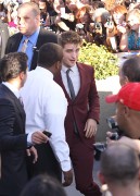 Robert Pattinson 'Eclipse' premiere - photos with the fans 8263f587680804