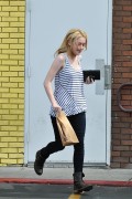 Dakota Fanning leaving Chipotle after lunch in Studio City - August 1, 2010 B1cc4891214362