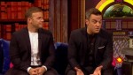 Gary et Robbie interview au Paul O Grady 07-10-2010 A34d88101824495