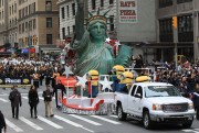 Nov 25, 2010 - Miranda Cosgrove - "Macy's Thanksgiving Day" 84th Annual Parade In NYC D85fa5108219911