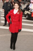 Nov 25, 2010 - Victoria Justice - "Macy's Thanksgiving Day" 84th Annual Parade In New York 0e4adf108343742