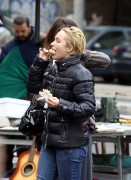 Nov 21, 2010 - Hayden Panettiere - Porta Portese Flea Market in Rome 8d17a0108352780