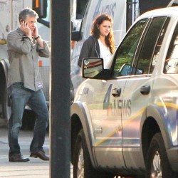 Kristen Stewart - Imagenes/Videos de Paparazzi / Estudio/ Eventos etc. - Página 22 1d2677188567381