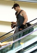 Kellan Lutz leaving the gym - July 22nd, 2010 F3787289748706