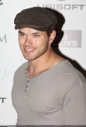 Kellan Lutz celebrating the cast of 'The Other Guys' at Comic-Con - 23 July 2010 35ef8e90059835