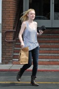 Dakota Fanning leaving Chipotle after lunch in Studio City - August 1, 2010 E4c2ba91214535