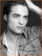 Robert Pattinson - Página 5 1abd3a94814215