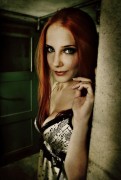 Fotos de Simone Simons - Página 16 9828d090135762