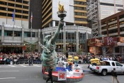 Nov 25, 2010 - Miranda Cosgrove - "Macy's Thanksgiving Day" 84th Annual Parade In NYC 9146d5108219956