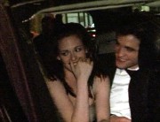 Kristen at WFE Premiere (04.18.11) E1e5f0128521071