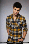 Outtakes from Taylor Lautner's 'SNL' photoshoot 70f4cd79353901